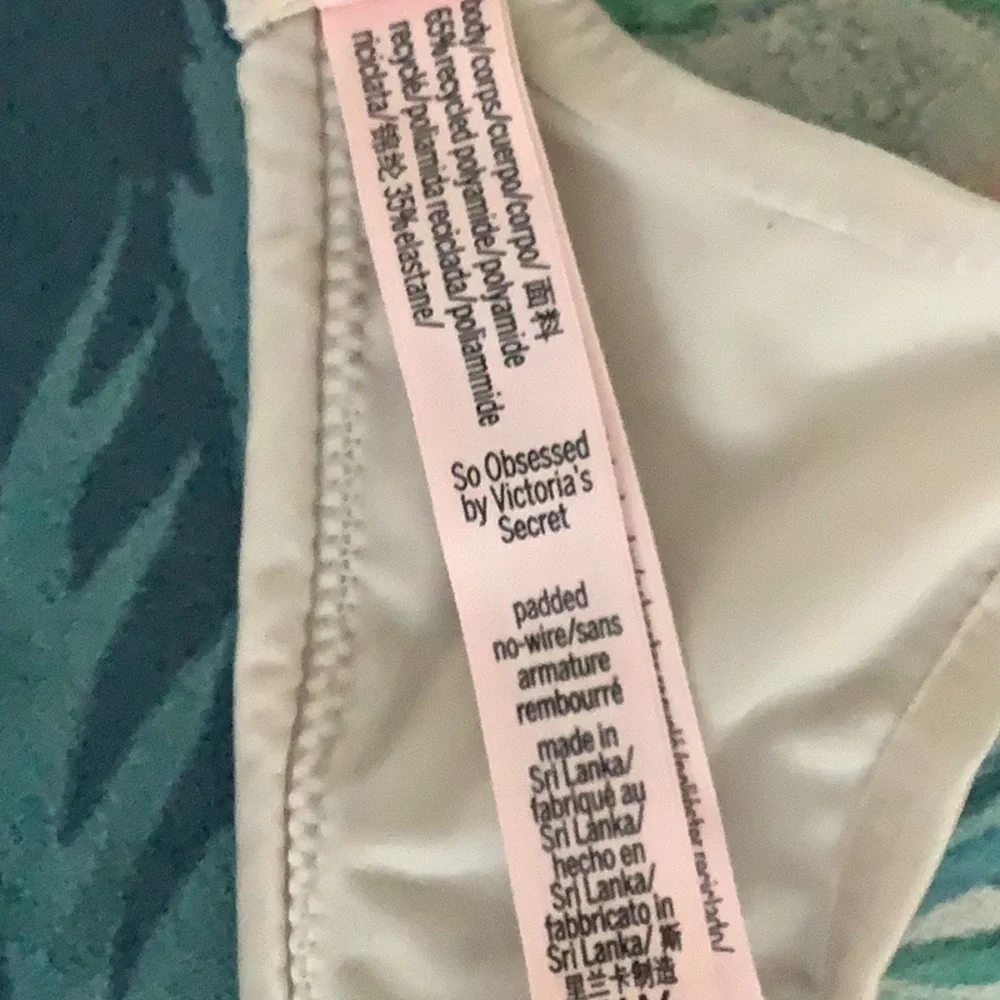 🌿NWOT- Never worn! Victoria’s Secret So Obsessed Wireless Push Up Bra - Picture 8 of 13